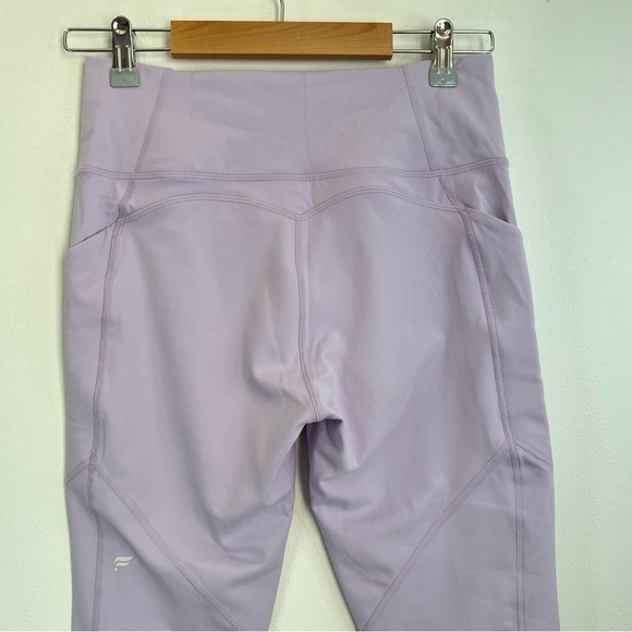 Fabletics Oasis Pureluxe High Waisted Capri Leggings Size Medium - Picture 8 of 13